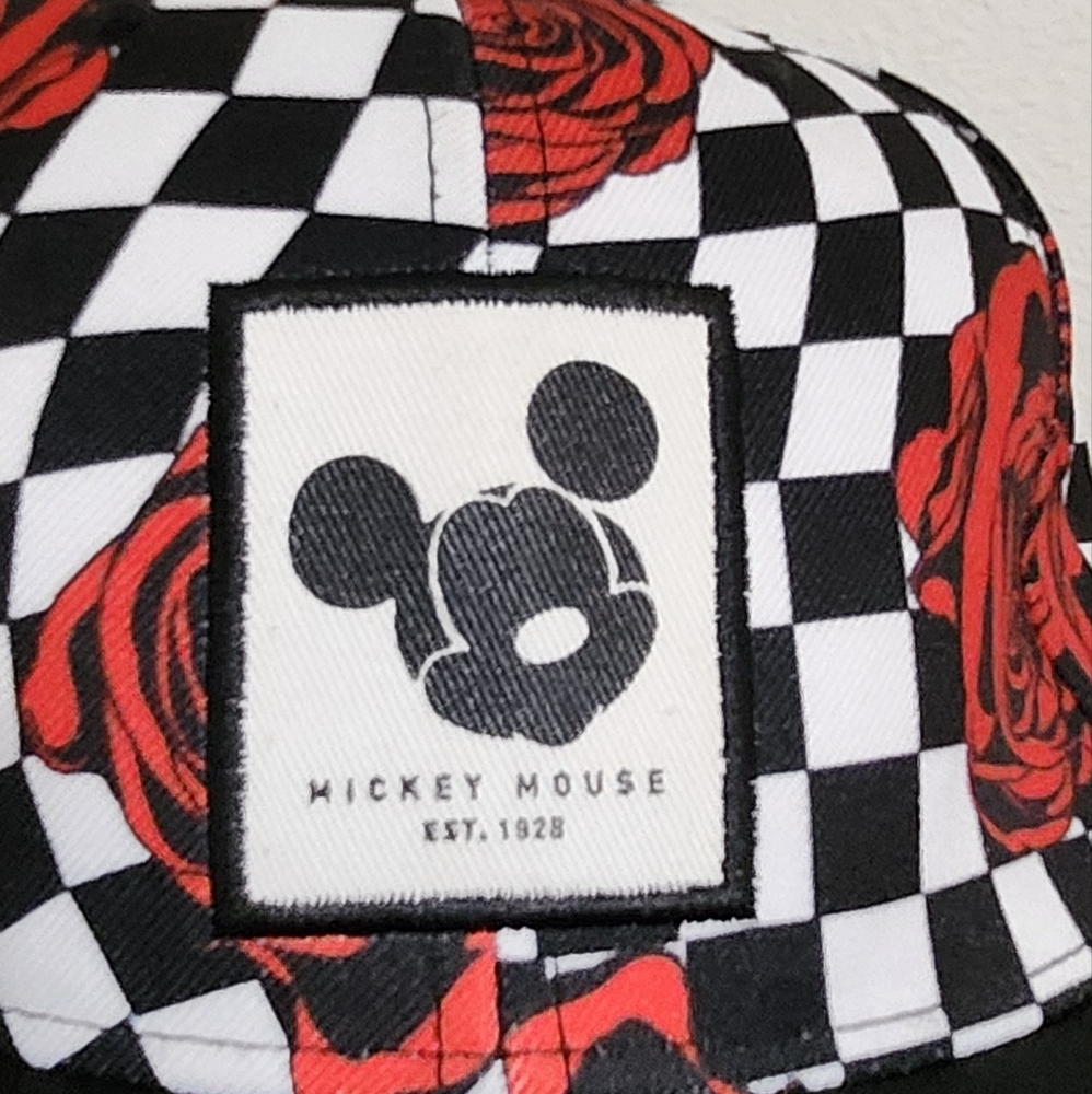 Neff Mickey Mouse Checkered Rose Cap In Excellent Condition - Picture 7 of 8